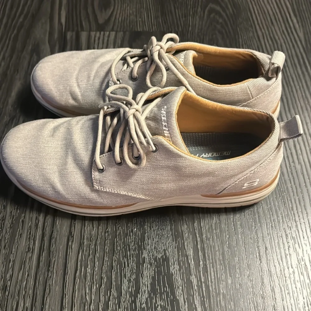 🍍 Skechers  Status 2.0 Burbank Men 11 Tan  Memory Foam Sneakers🍍